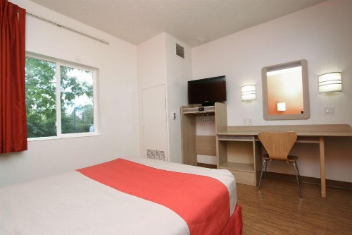 Motel 6 Burlington -Colchester image 18