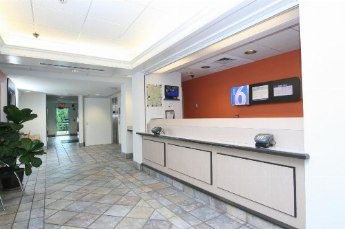 Motel 6 Burlington -Colchester image 39