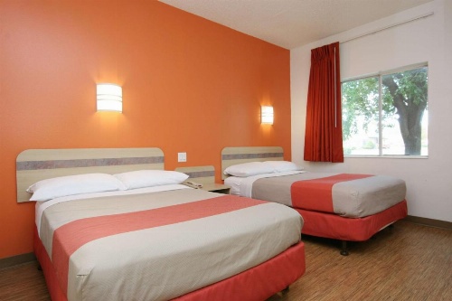 Motel 6 Burlington -Colchester image 5